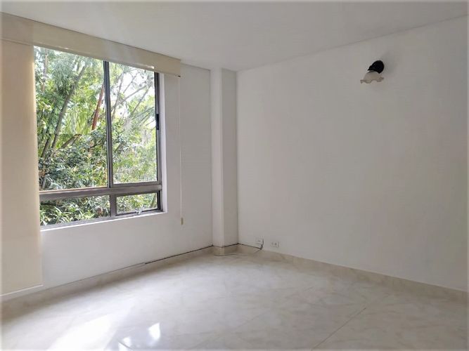 Apartamento de 4 alcobas en arriendo en La Aguacatala, Medellín, 135 m² · foto 12 de 17