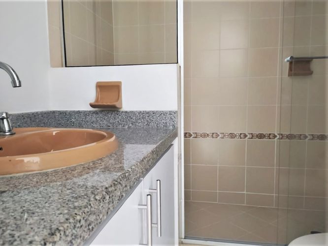 Apartamento de 4 alcobas en arriendo en La Aguacatala, Medellín, 135 m² · foto 16 de 17
