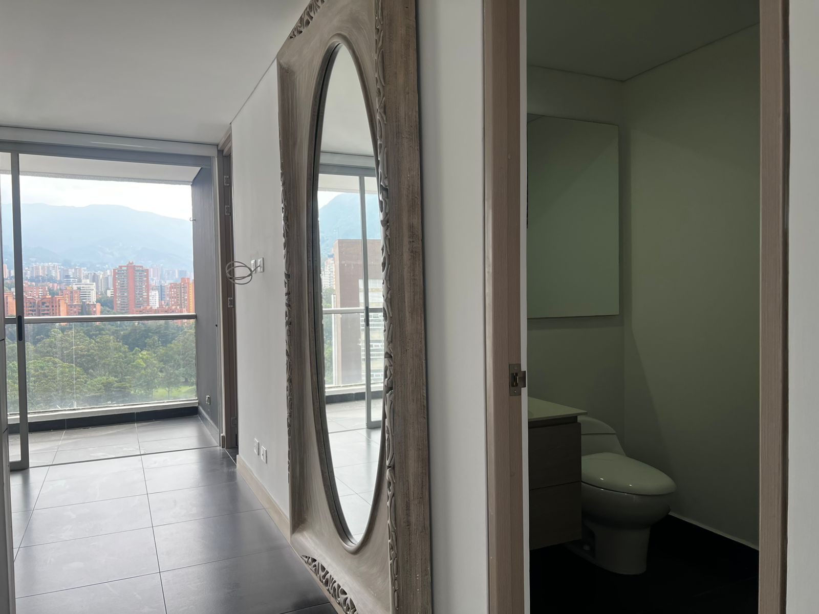 Apartaestudio en arriendo en El Campestre, Medellín · foto 12 de 17