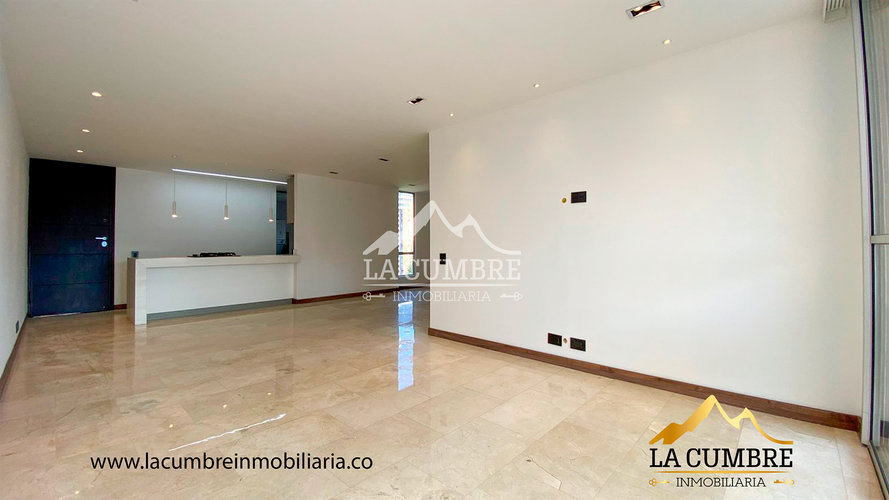 Apartamento de 2 alcobas en arriendo en Castropol, Medellín, 150 m² · foto 2 de 16