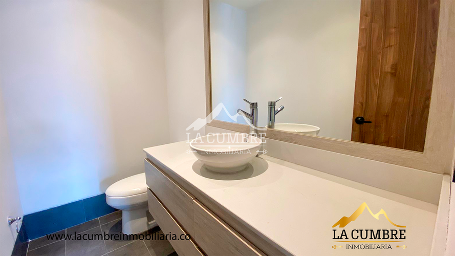 Apartamento de 2 alcobas en arriendo en Castropol, Medellín, 150 m² · foto 8 de 16