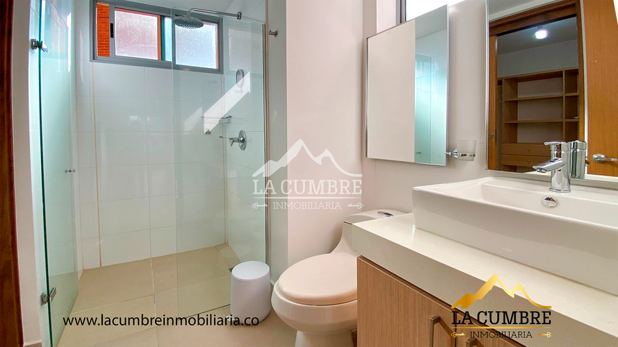 Apartamento de 2 alcobas en arriendo en Los Balsos, Medellín, 115 m² · foto 10 de 13