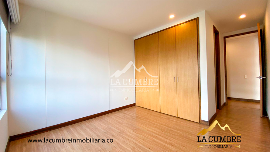 Apartamento de 2 alcobas en arriendo en Los Balsos, Medellín, 115 m² · foto 11 de 13