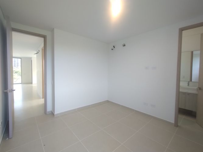 Apartamento de 3 alcobas en venta en Altos De Riomar, Barranquilla, 133 m² · foto 10 de 17