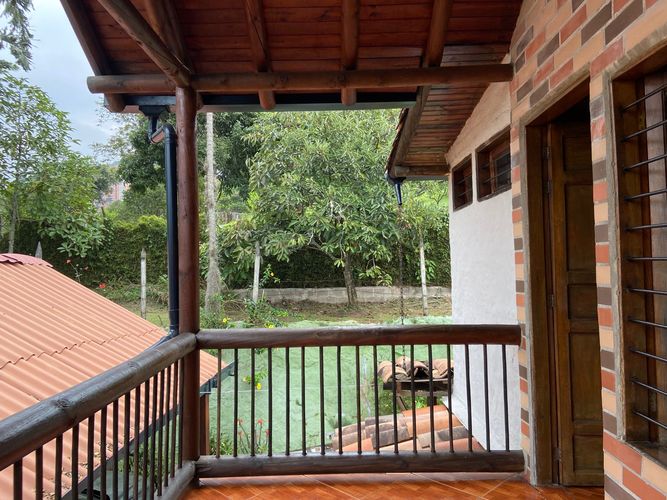 Casa de 4 alcobas en arriendo en Las Lomitas, Sabaneta, 320 m² · foto 18 de 20