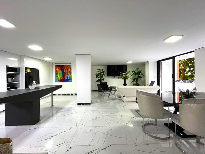 Apartamento de 3 alcobas en arriendo en Los Balsos, Medellín, 127 m² · foto 4 de 16