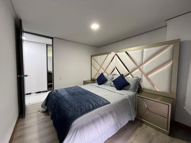 Apartamento de 3 alcobas en arriendo en Los Balsos, Medellín, 127 m² · foto 9 de 16