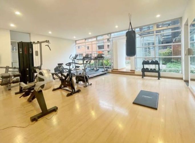 Apartamento de 3 alcobas en venta en Los Rosales, Bogotá, 171 m² · foto 4 de 22