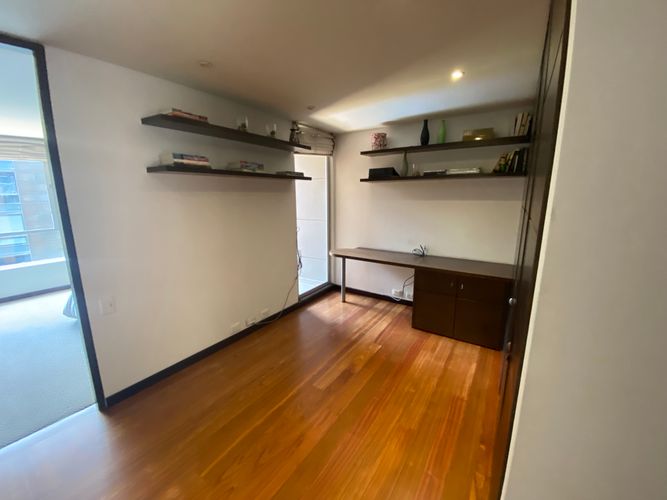 Apartamento de 3 alcobas en venta en Los Rosales, Bogotá, 171 m² · foto 6 de 22