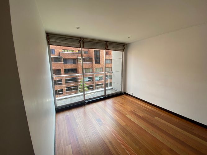 Apartamento de 3 alcobas en venta en Los Rosales, Bogotá, 171 m² · foto 16 de 22