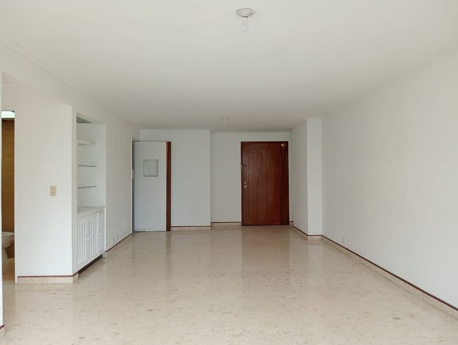 Apartamento de 3 alcobas en arriendo en Laureles, Medellín, 120 m² · foto 2 de 20