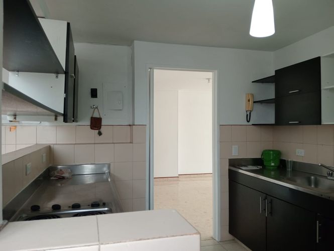 Apartamento de 3 alcobas en arriendo en Laureles, Medellín, 120 m² · foto 3 de 20