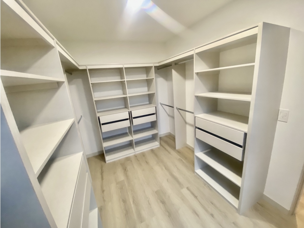 Apartamento en venta en Cumbres, Envigado · foto 14 de 24