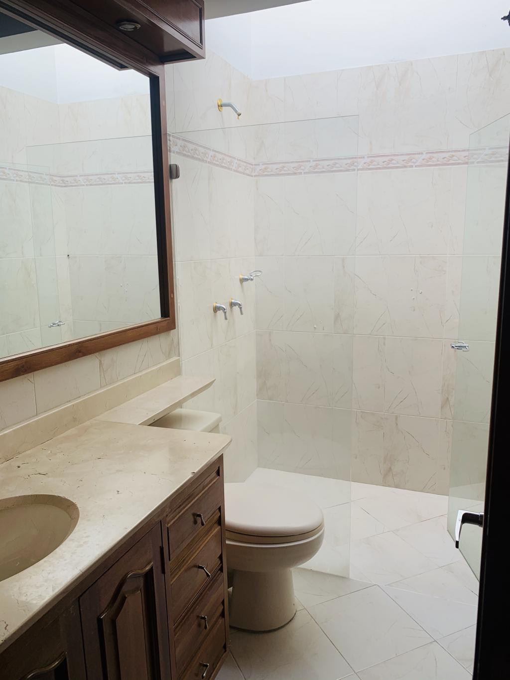 Casa en venta en San Jose De Bavaria, Bogotá · foto 8 de 24