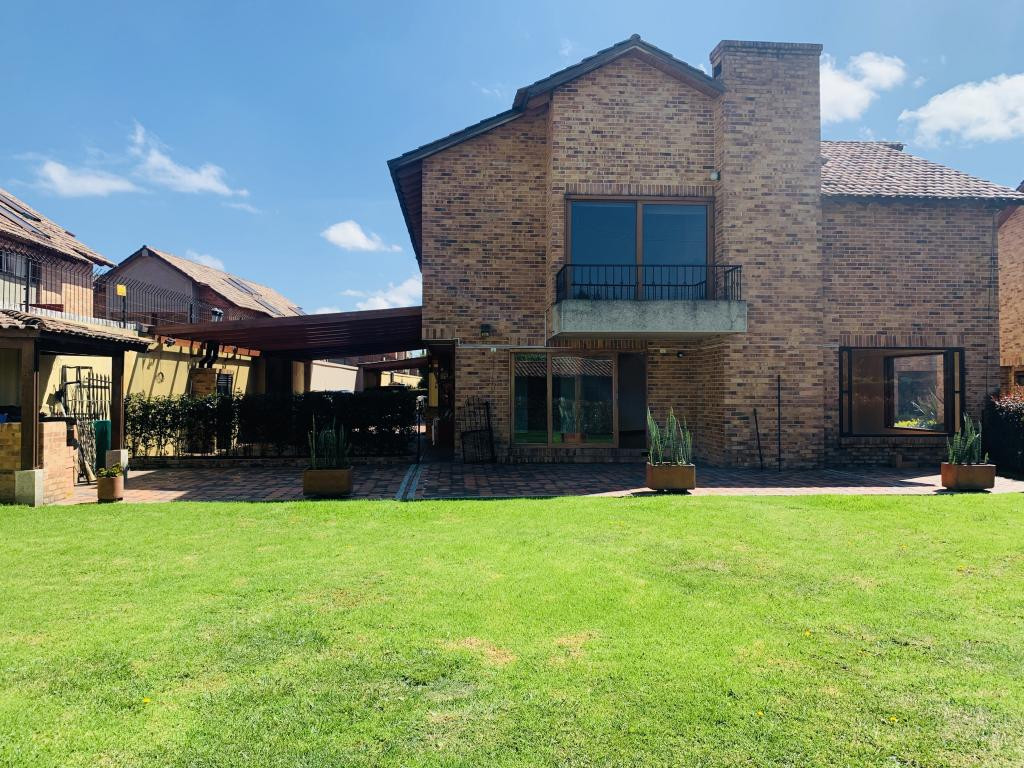Casa en venta en San Jose De Bavaria, Bogotá · foto 15 de 24