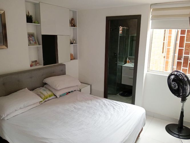 Apartamento de 3 alcobas en arriendo en Laureles, Medellín, 75 m² · foto 9 de 15
