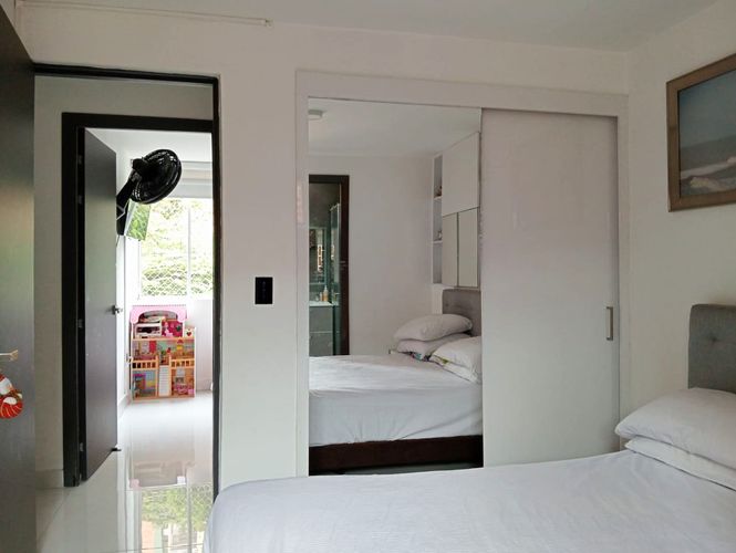 Apartamento de 3 alcobas en arriendo en Laureles, Medellín, 75 m² · foto 10 de 15