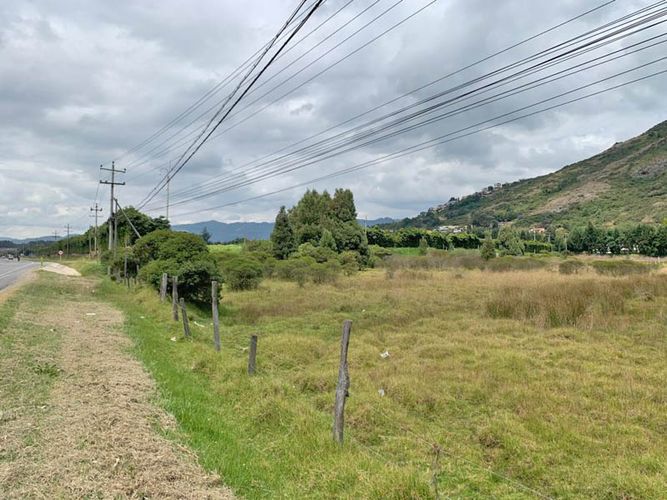 Lote en venta en La Diana, Sopó, 26085 m² · foto 2 de 11