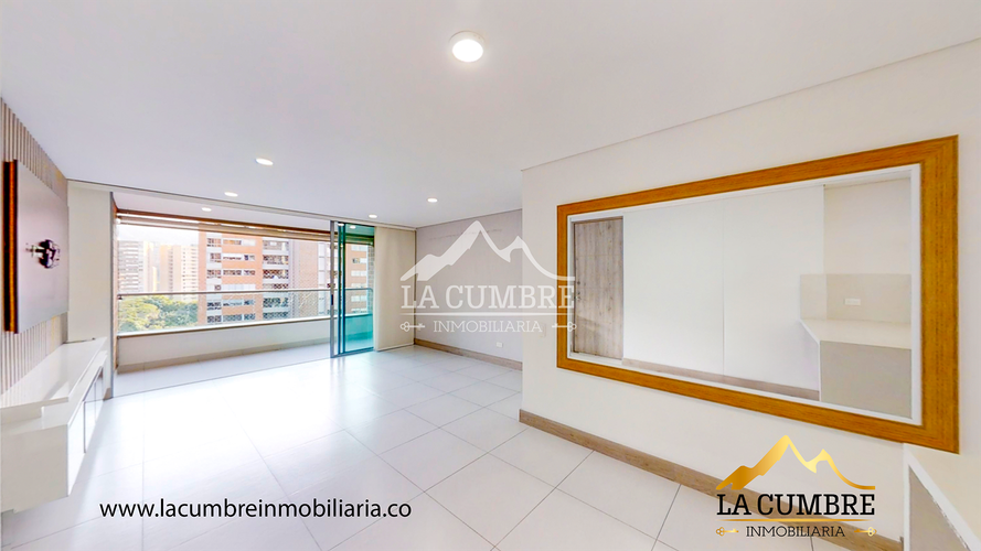 Apartamento de 2 alcobas en arriendo en Loma Del Escobero, Envigado, 82 m² · foto 2 de 15