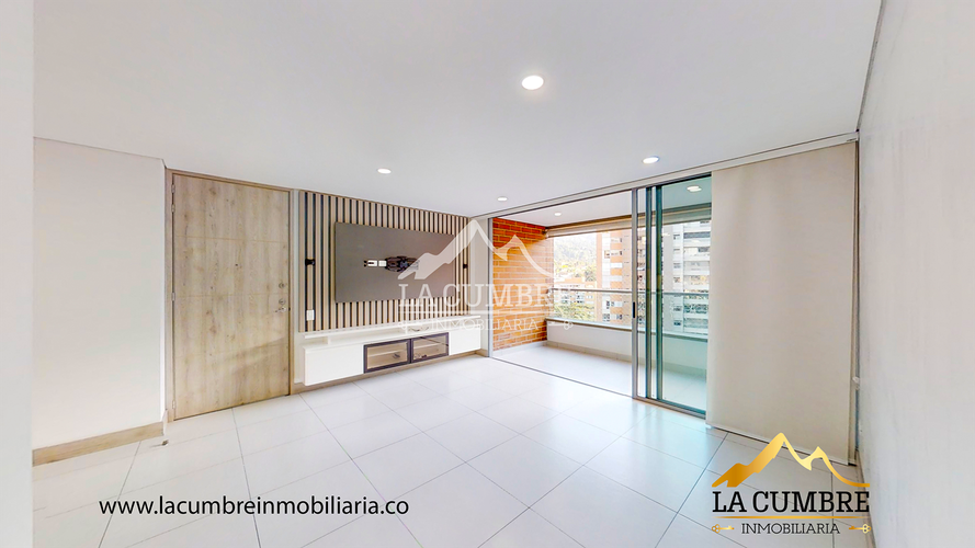 Apartamento de 2 alcobas en arriendo en Loma Del Escobero, Envigado, 82 m² · foto 3 de 15