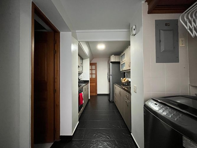 Apartamento de 3 alcobas en venta en El Poblado, Medellín, 127 m² · foto 7 de 17