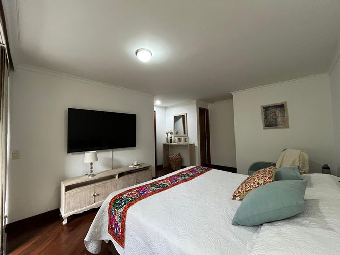 Apartamento de 3 alcobas en venta en El Poblado, Medellín, 127 m² · foto 9 de 17
