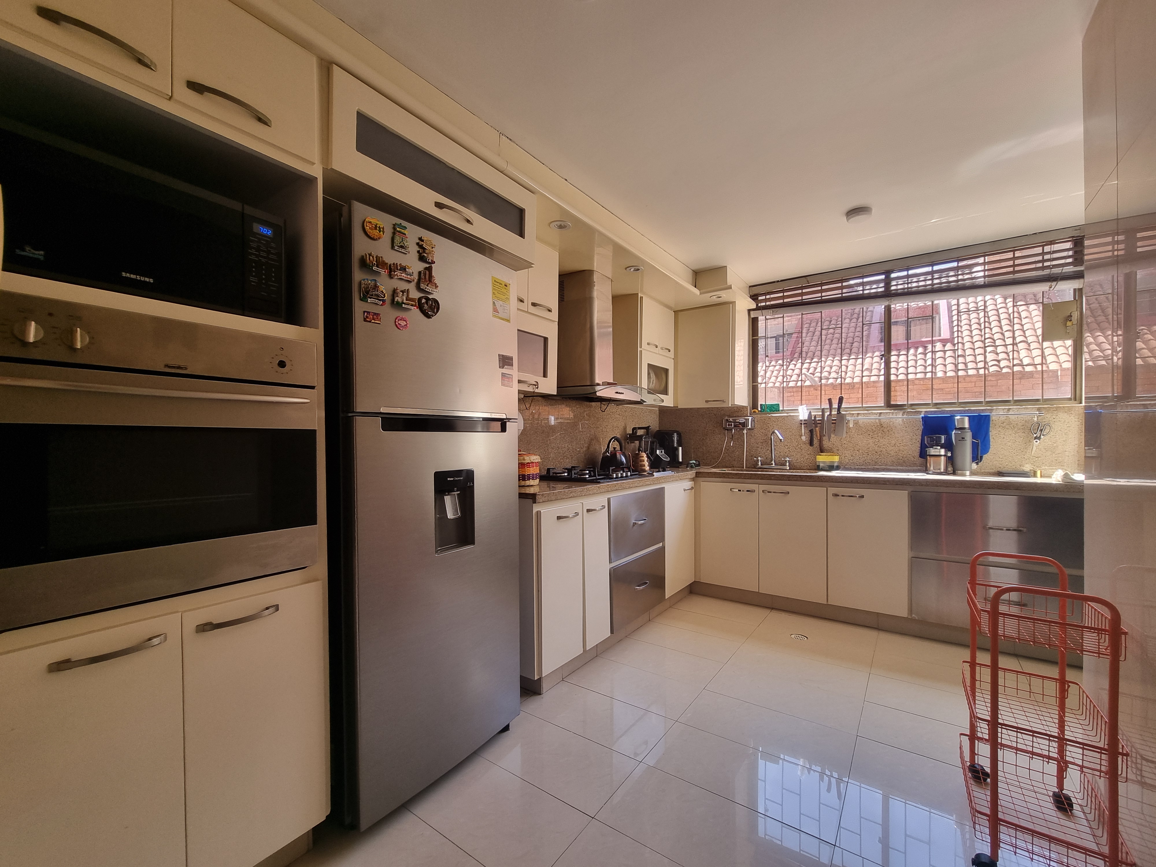 Apartamento en venta en La Carolina, Bogotá · foto 6 de 24