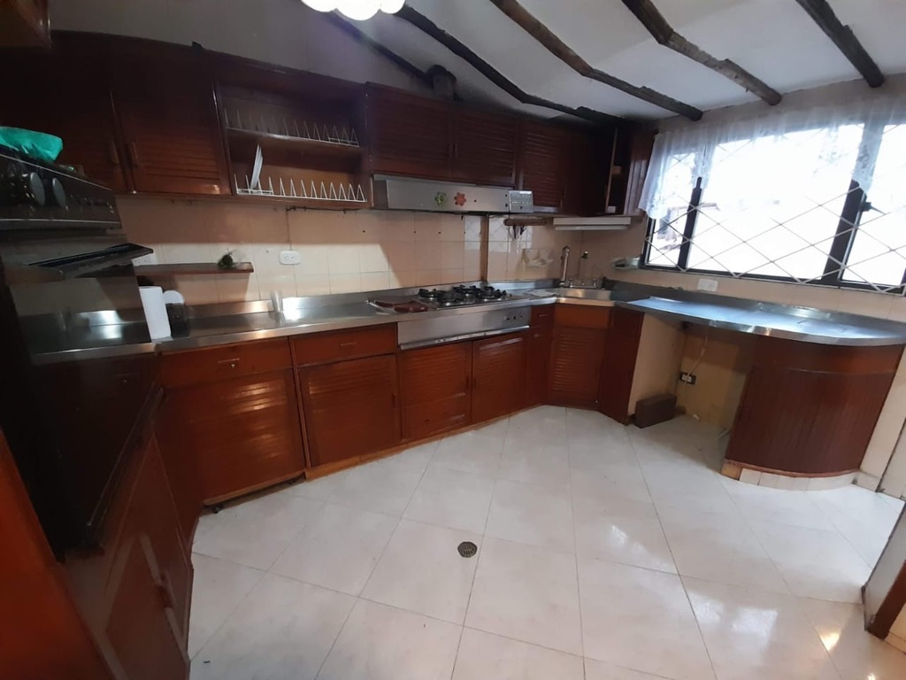 Casa en venta en Los Cedros, Bogotá · foto 4 de 24