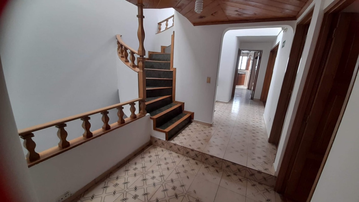 Casa en venta en Los Cedros, Bogotá · foto 9 de 24