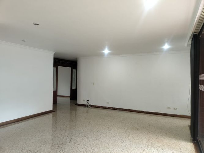 Apartamento de 4 alcobas en arriendo en Alejandria, Medellín, 185 m² · foto 2 de 18