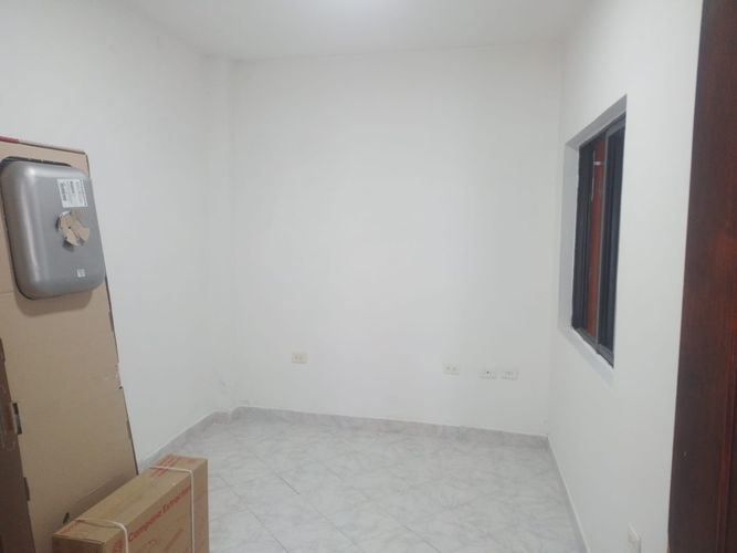 Bodega en arriendo en Cristo Rey, Medellín, 90 m² · foto 2 de 8