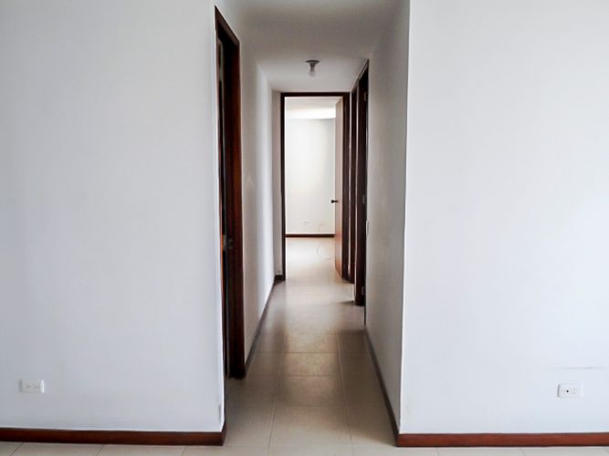 Apartamento de 3 alcobas en arriendo en Transversal Inferior, Medellín, 80 m² · foto 6 de 15