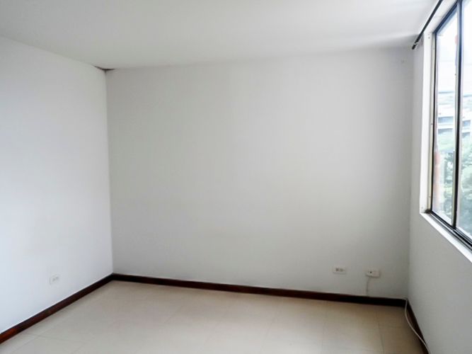 Apartamento de 3 alcobas en arriendo en Transversal Inferior, Medellín, 80 m² · foto 8 de 15