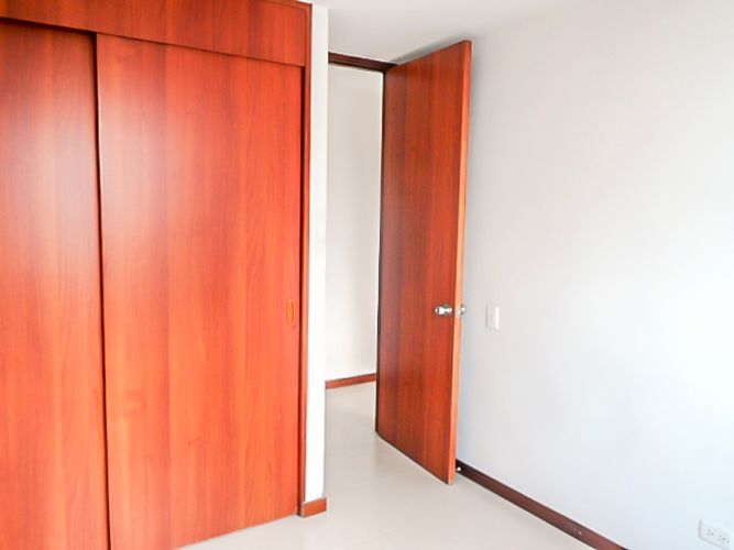Apartamento de 3 alcobas en arriendo en Transversal Inferior, Medellín, 80 m² · foto 9 de 15