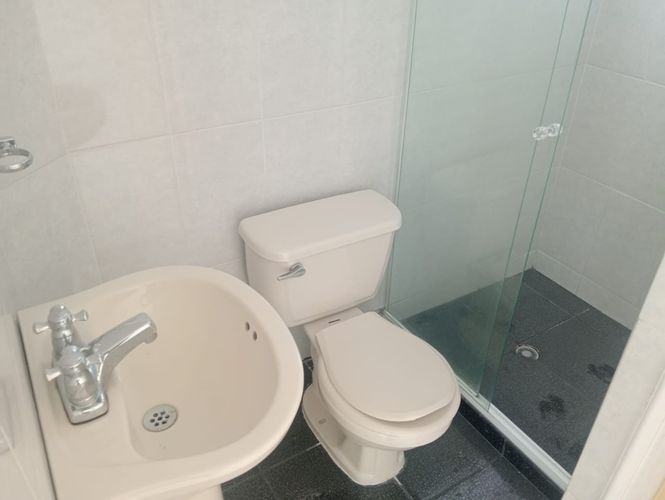 Local en arriendo en La Castellana, Medellín, 262 m² · foto 11 de 19