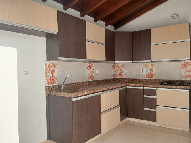 Local en arriendo en La Castellana, Medellín, 262 m² · foto 13 de 19