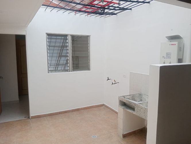 Local en arriendo en La Castellana, Medellín, 262 m² · foto 18 de 19