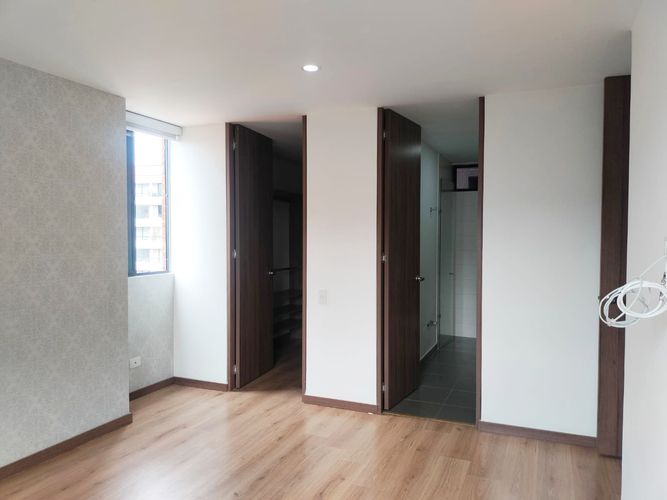 Apartamento de 3 alcobas en arriendo en Loma Del Escobero, Envigado, 116 m² · foto 12 de 20