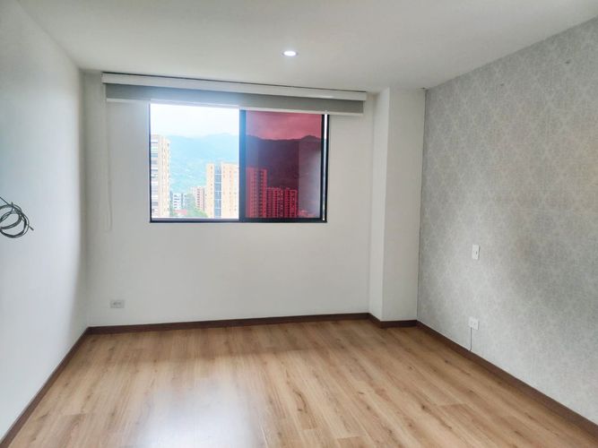 Apartamento de 3 alcobas en arriendo en Loma Del Escobero, Envigado, 116 m² · foto 13 de 20