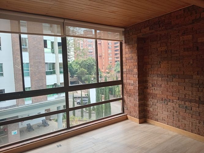 Apartamento de 3 alcobas en arriendo en El Poblado, Medellín, 402 m² · foto 13 de 18