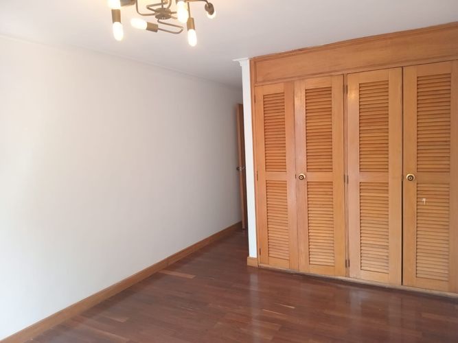 Apartamento de 3 alcobas en arriendo en El Poblado, Medellín, 402 m² · foto 14 de 18