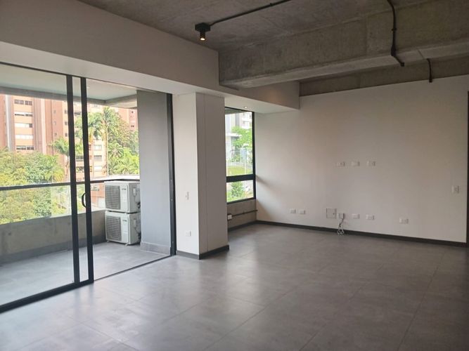 Apartamento de 2 alcobas en arriendo en El Poblado, Medellín, 152 m² · foto 2 de 16