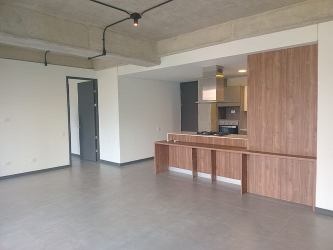 Apartamento de 2 alcobas en arriendo en El Poblado, Medellín, 152 m² · foto 3 de 16