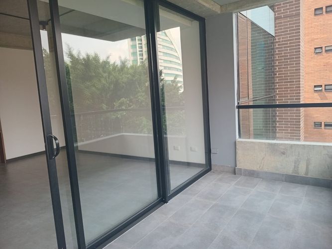 Apartamento de 2 alcobas en arriendo en El Poblado, Medellín, 152 m² · foto 16 de 16