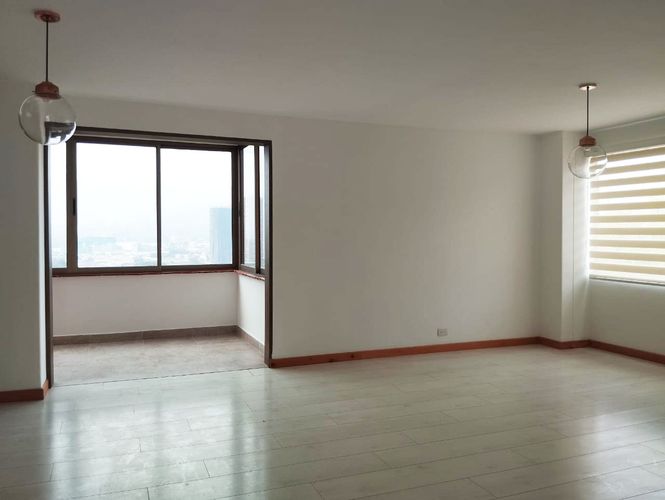 Apartamento de 4 alcobas en arriendo en Castropol, Medellín, 246 m² · foto 3 de 20