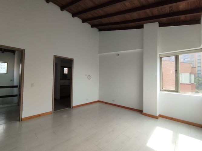 Apartamento de 4 alcobas en arriendo en Castropol, Medellín, 246 m² · foto 5 de 20