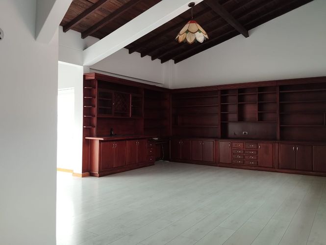 Apartamento de 4 alcobas en arriendo en Castropol, Medellín, 246 m² · foto 10 de 20