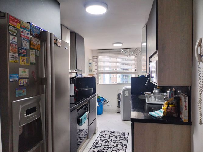 Apartamento en venta en El Poblado, Medellín · foto 6 de 17