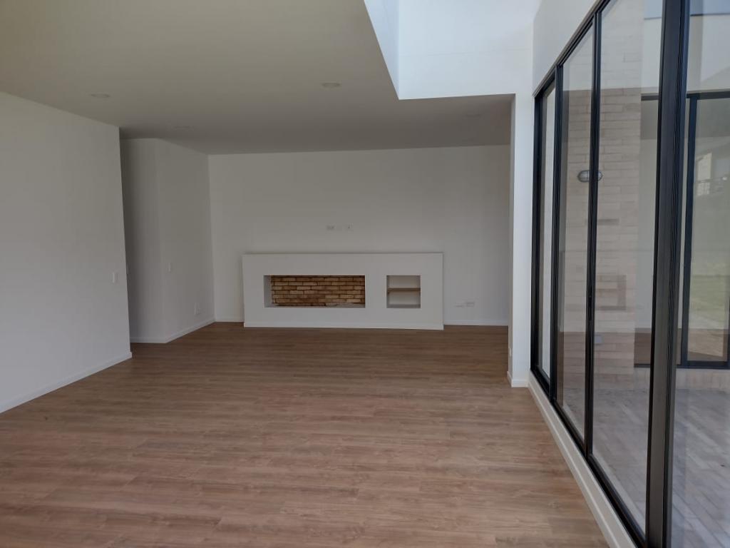 Casa en venta en Chuntame, Cajicá · foto 3 de 24