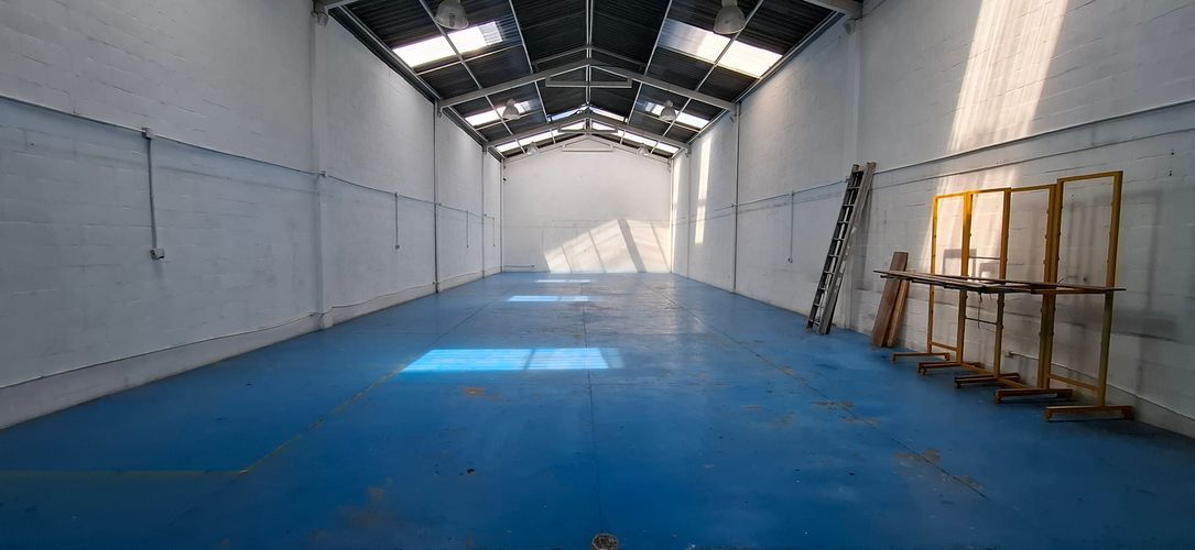 Bodega en arriendo en San Nicolas, Cali, 450 m² · foto 2 de 13
